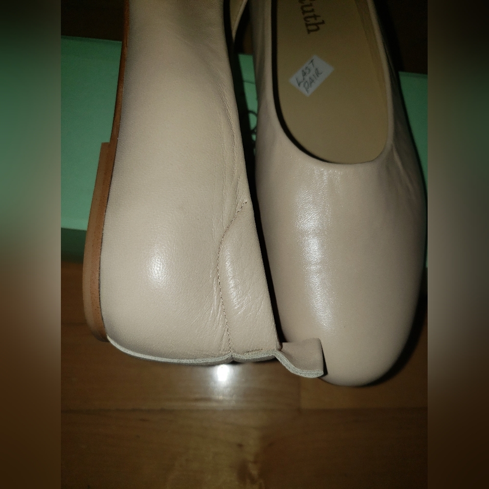 Nude lambskin Leather Ballet Flats - Women's Classic Slip-On - Picture 1 of 9